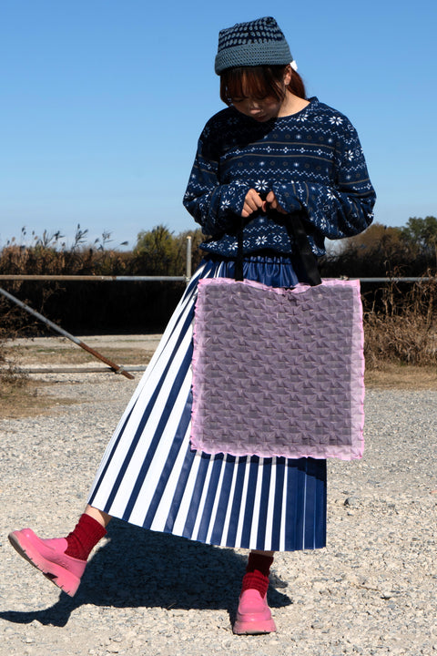 RELIEF PLEATS TOTE